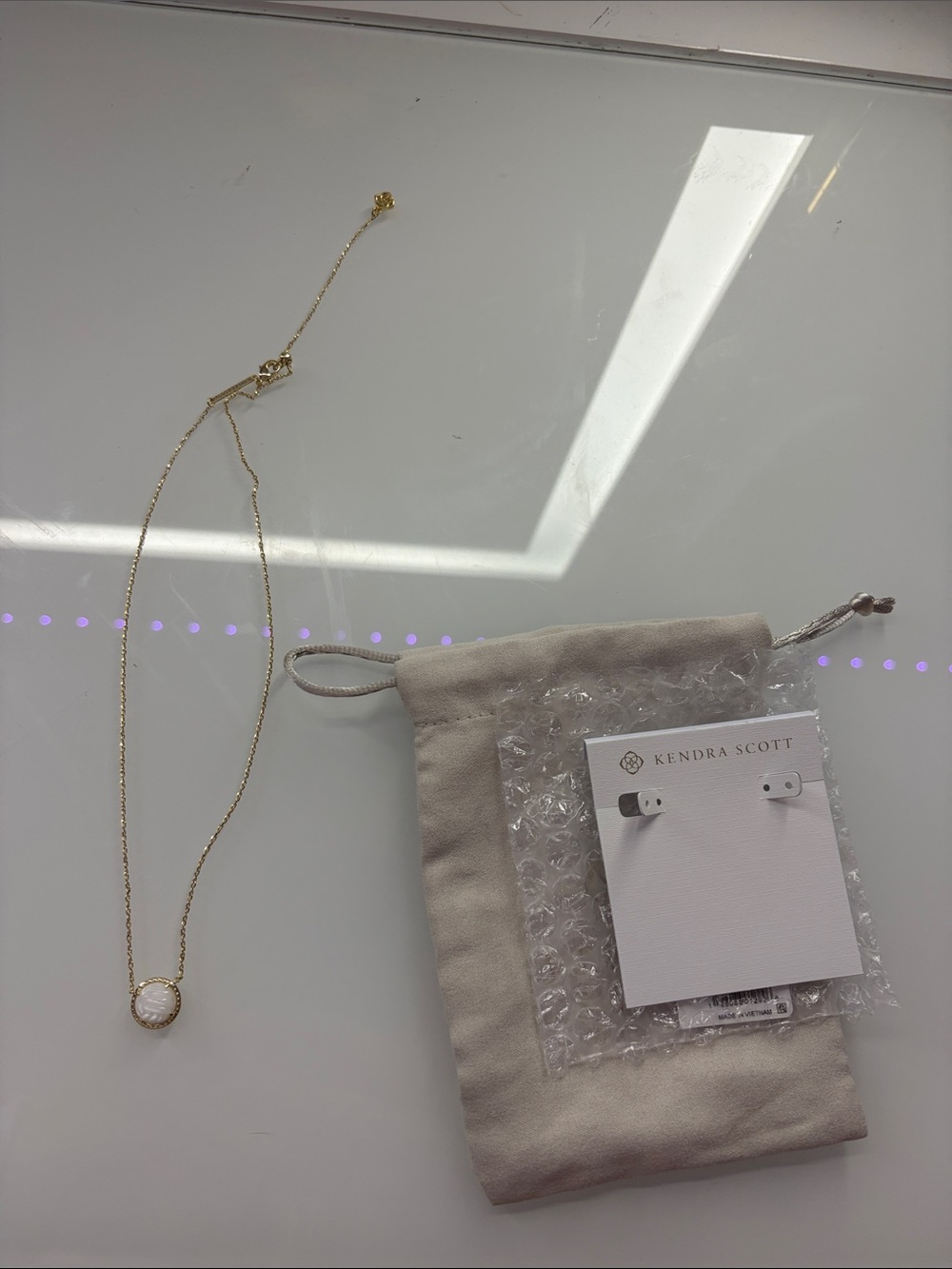 KENDRA SCOTT VOLLEYBALL NECKLACE!!